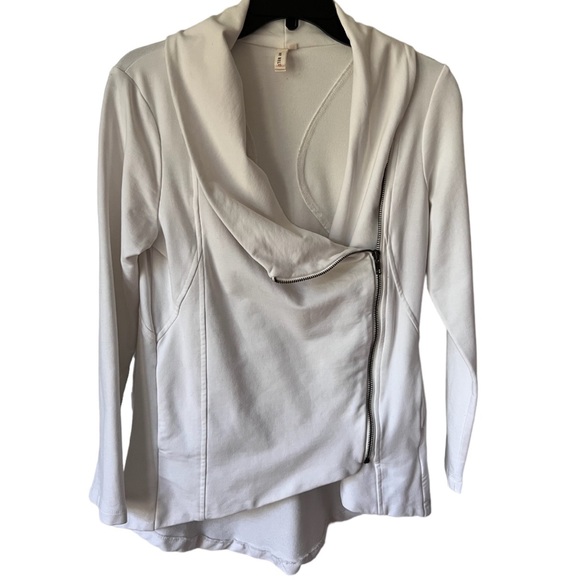Cute white jacket by my beloved size Sm - Picture 1 of 7